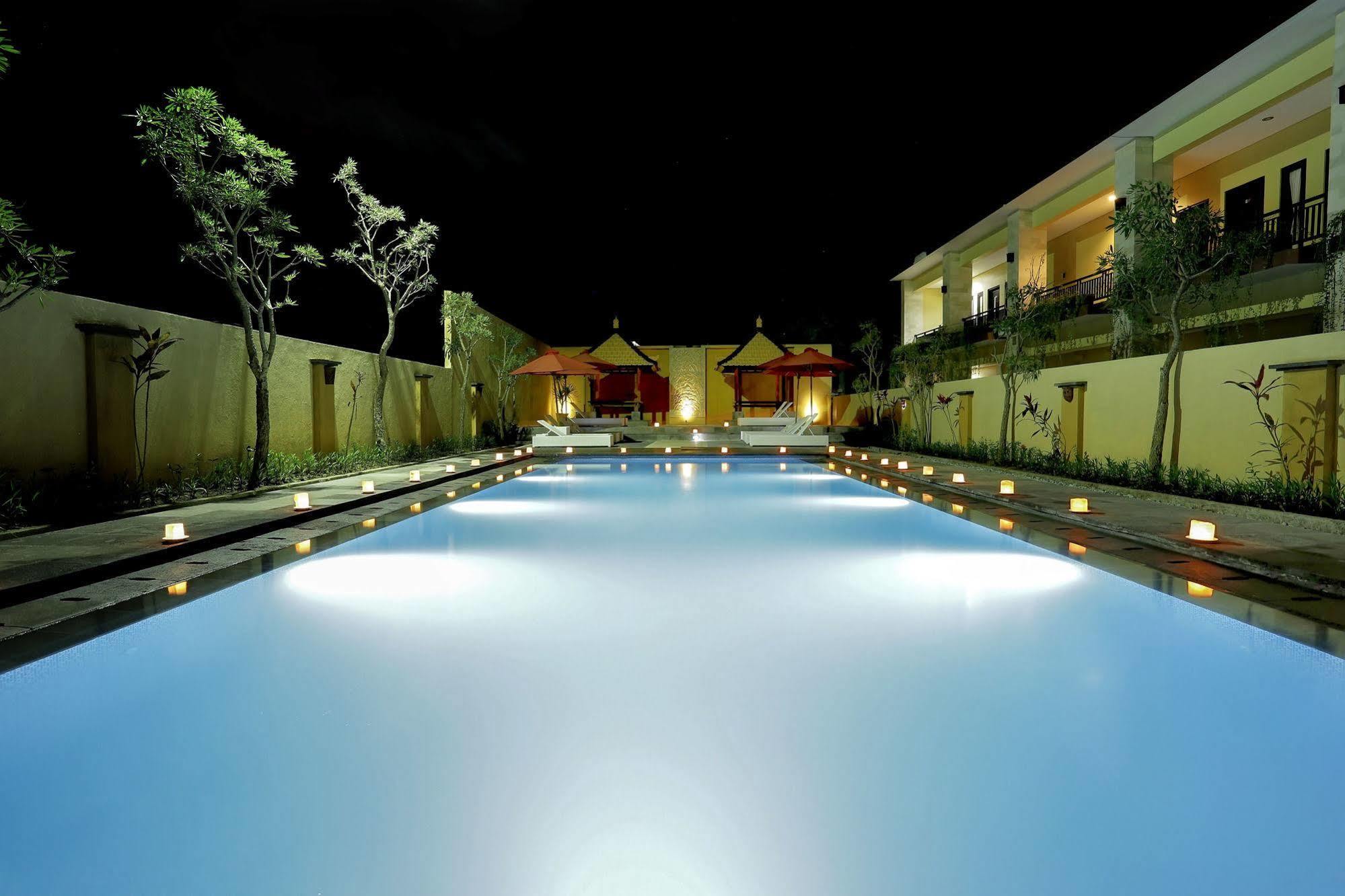 バリ メガ ホテル ジンバラン エクステリア 写真